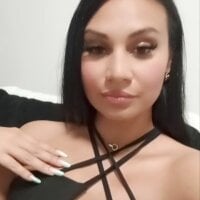 Yara__Coxx webcam model