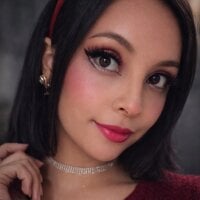 MiaStarts webcam model