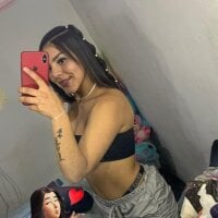 cataleiaross_oli's Offline Chat Room