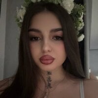Isabella_Swaannn webcam