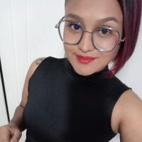 SofiaLatinnx23 Chat Room offline