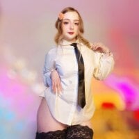 LunaBowiee's Profile Pic