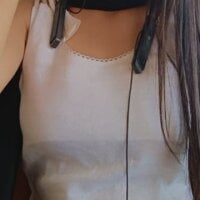 YashiKaur webcam model