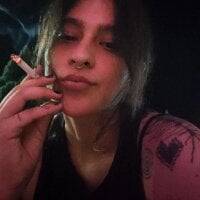 Alismoker_'s Offline Chat Room