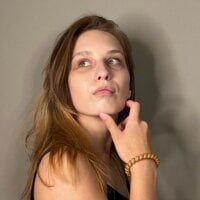 Risky_Veronika's Offline Chat Room