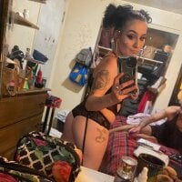 breeebaybe's Offline Chat Room