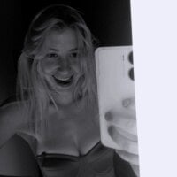 angelina_diamond Offline Chatraum