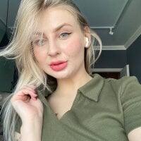 Cassie_Luvv offline chat-rom