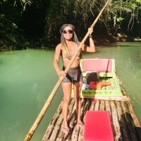 Peachyz69 webcam model
