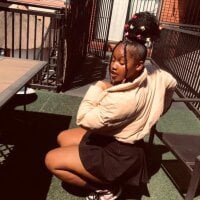 THICKBARBIE32 webcam model