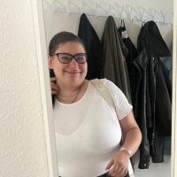 MysticGirlLuna webcam