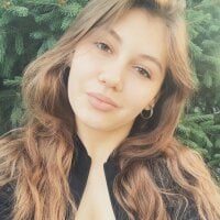 LyndaSkorcz model avatar