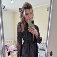 LuxuxryGirl's Offline Chat Room