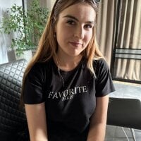 DiamondGirly Adlı Modelin Çevrimdışı Sohbet Odası