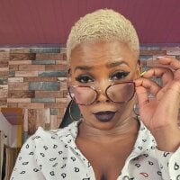 DashaSousaa webcam model