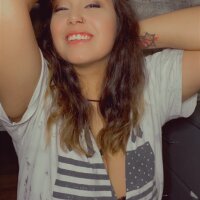 milky-milf's Offline Chat Room