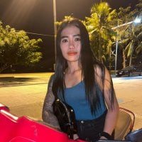 Gina_Thai Adlı Modelin Çevrimdışı Sohbet Odası