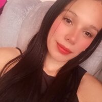 ellyana_xxx webcam model