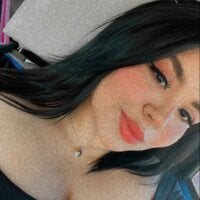 Curvyhot1315 webcam model