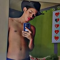 Moreninho18M webcam