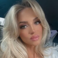 BelieveinEmliy fully nude on webcam for live porn video chat