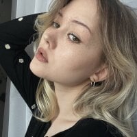 elva_xoxo webcam model