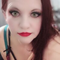 ellasapphire's Offline Chat Room