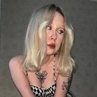 LiaCrown's Offline Chat Room