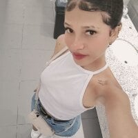 dani_skinny_ webcam model