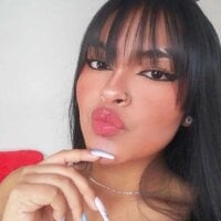 rayvenrose_ webcam model