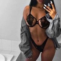 AmaliaMagnet's Offline Chat Room