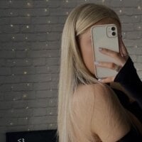 MilanaCr webcam model