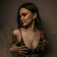 Kristiuwuu Cam Model: Free Live Sex Show & Chat | Stripchat