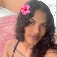 Alaia_Beltran webcam