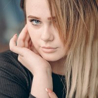 Anna_dea's Offline Chat Room