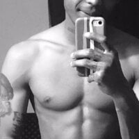 DirtyHot7 Adlı Modelin Çevrimdışı Sohbet Odası