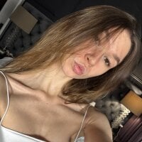 Sophie_Hillari webcam