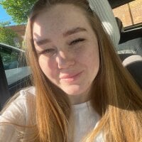 MaryRoyce webcam model