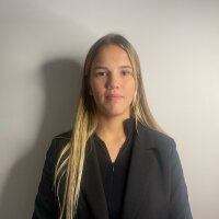 LauraJonesb's Offline Chat Room