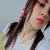 petitejulis webcam model