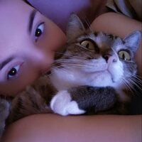 KrisNeal webcam model