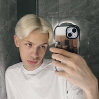 Dilan_Skiba webcam