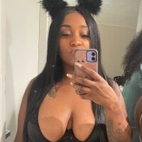 lustfullover webcam model