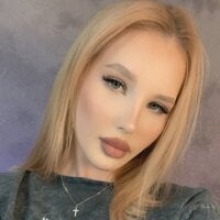 SoCharmingKitten's Profile Pic