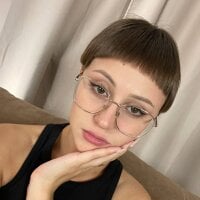 RamanConco Adlı Modelin Çevrimdışı Sohbet Odası