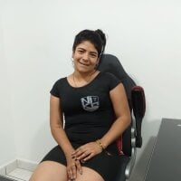 paulinasexyh's Offline Chat Room