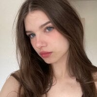 MoonMaiden fully nude on webcam for live porn video chat