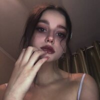 Oliviabloomwinx fully nude on webcam for live porn video chat