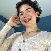cute_erelis_ webcam