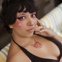 Nahomii_Carter